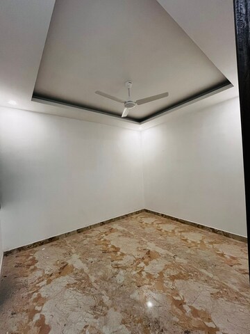 Room in 2 BHK Builder Floor at Saket – for Rent
