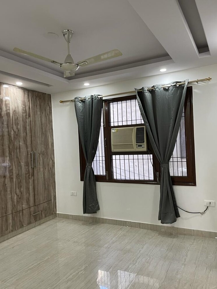 Living Room, hauz khas 3 Bedroom 300 Sq.Yd. Builder Floor In Hauz Khas Delhi 8355406