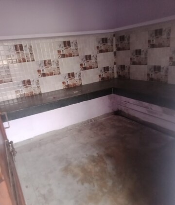 Room in 2 BHK Independent House at Aliganj – for Rent