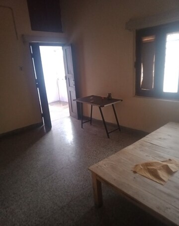 Room in 2 BHK Independent House at Aliganj – for Rent