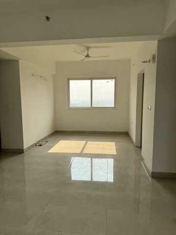 Room in 3 BHK Apartment at ATS Le Grandiose, Sector 150 – for Rent