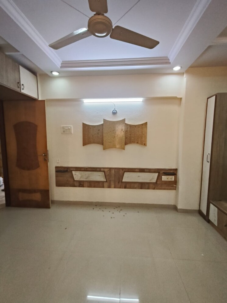 Room, shree-krishna-heights-malad 3 Bedroom 1500 Sq.Ft. Apartment In Malad East Mumbai 8355484