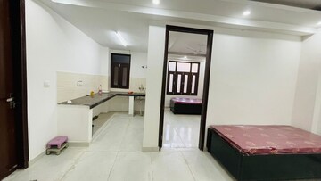 Furnished Amenities in 3 BHK Builder Floor at Tughlakabad Extension – for Rent