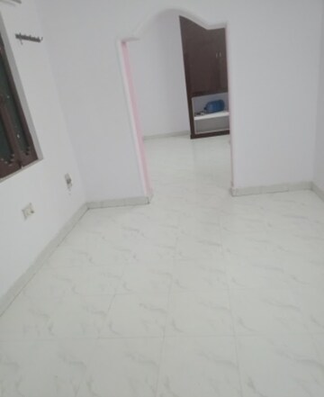 Room in 2 BHK Independent House at Aliganj – for Rent