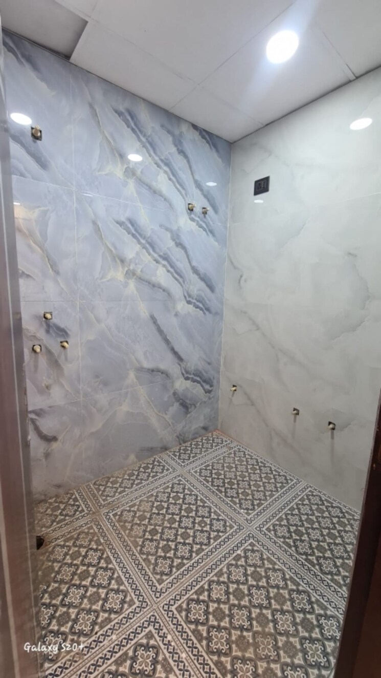 Bathroom, vasundhara sector 3 3 Bedroom 115 Sq.Mt. Builder Floor In Vasundhara Sector 3 Ghaziabad 8355660