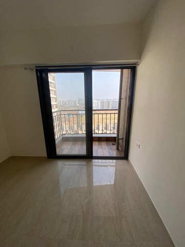 Room in 3 BHK Apartment at Mantra Montana Phase 6, Dhanori – for Sale