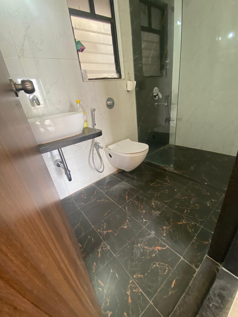Bathroom, mantra-montana-phase-6 3 Bedroom 969 Sq.Ft. Apartment In Dhanori Pune 8355613