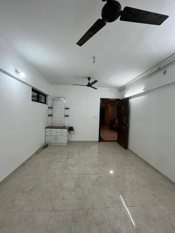 Room in 1 BHK Apartment at Lodha Palava Eviva K To T Urbano A C F and I To T, Dombivli East – for Rent