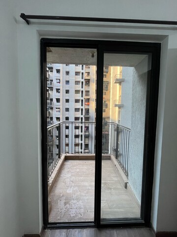 Room in 1 BHK Apartment at Lodha Palava Eviva K To T Urbano A C F and I To T, Dombivli East – for Rent