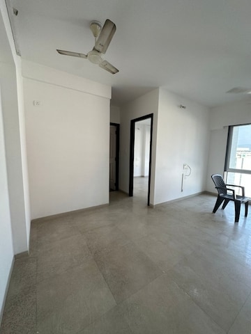 Room in 2 BHK Apartment at Aspen Park, Goregaon East – for Sale