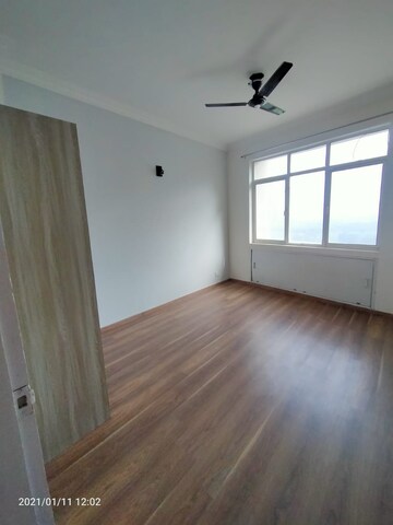 Room in 3 BHK Apartment at Raheja Vedaanta, Sector 108 – for Rent