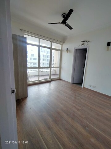 Room in 3 BHK Apartment at Raheja Vedaanta, Sector 108 – for Rent