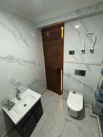 Bathroom in 4 BHK Apartment at Sector 14 Dwarka – for Sale