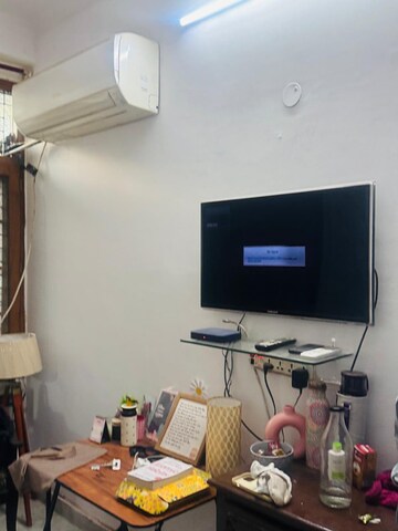 Team Area in 3 BHK Builder Floor at DLF Atria, Dlf Phase ii – for Rent