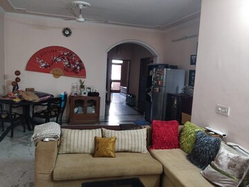 Living Room in 3 BHK Builder Floor at DLF Atria, Dlf Phase ii – for Rent