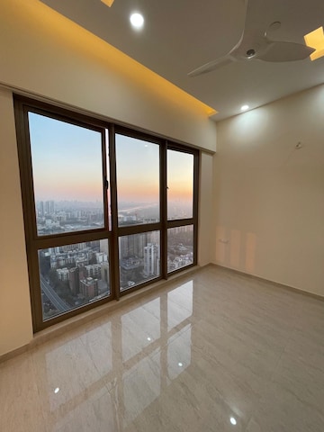 Room in 4 BHK Apartment at Sheth Auris Serenity Tower 2, Malad West – for Rent