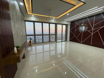 Room in 4 BHK Apartment at Sheth Auris Serenity Tower 2, Malad West – for Rent