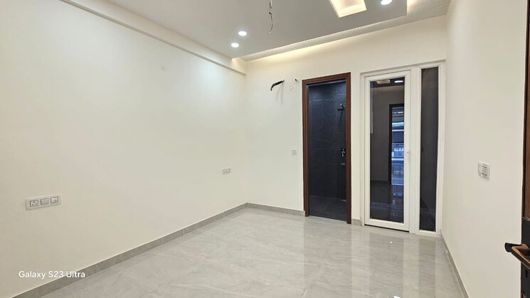 Room, peer mucchalla 3 Bedroom 1300 Sq.Ft. Builder Floor In Peer Mucchalla Zirakpur 8355820