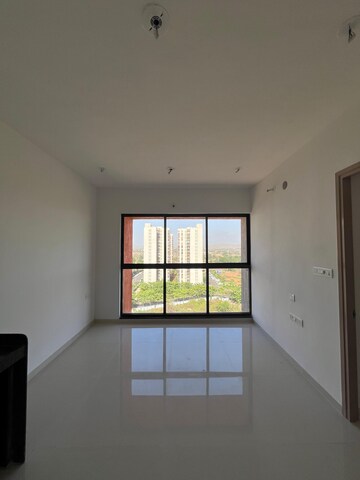 2.5 BHK Apartment For Rent in Lodha Palava Downtown, Dombivli East