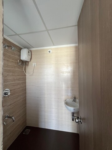 Attached Bathroom in 2.5 BHK Apartment at Lodha Palava Downtown, Dombivli East – for Rent