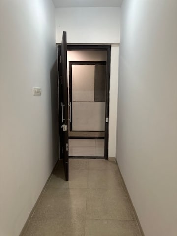 Room in 2 BHK Apartment at Aspen Park, Goregaon East – for Sale