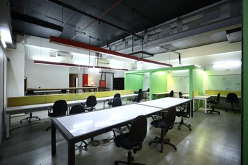 Team Area in  Showroom at Borivali East – for Rent