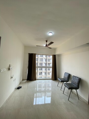 2 BHK Apartment For Rent in Lodha Golden Dream, Dombivli East