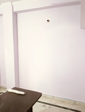 Room in 2 BHK Builder Floor at Dilshad Garden – for Rent