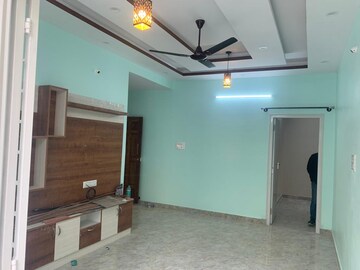 Room in 2 BHK Apartment at Hsr Layout – for Rent