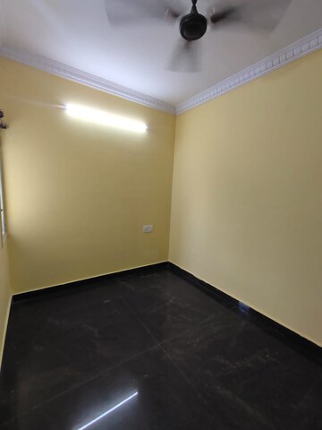 Room in 1 BHK Apartment at Hsr Layout – for Rent