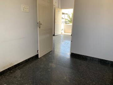Room in 1 BHK Apartment at Hsr Layout – for Rent