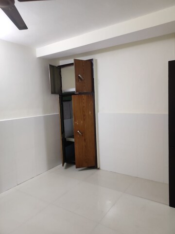 Room in 4 BHK Independent House at Chiranjeev Vihar – for Sale
