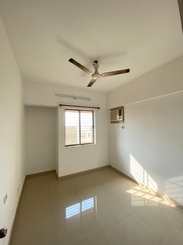 Room in 2 BHK Apartment at Lodha Casa Bella Gold, Dombivli East – for Rent