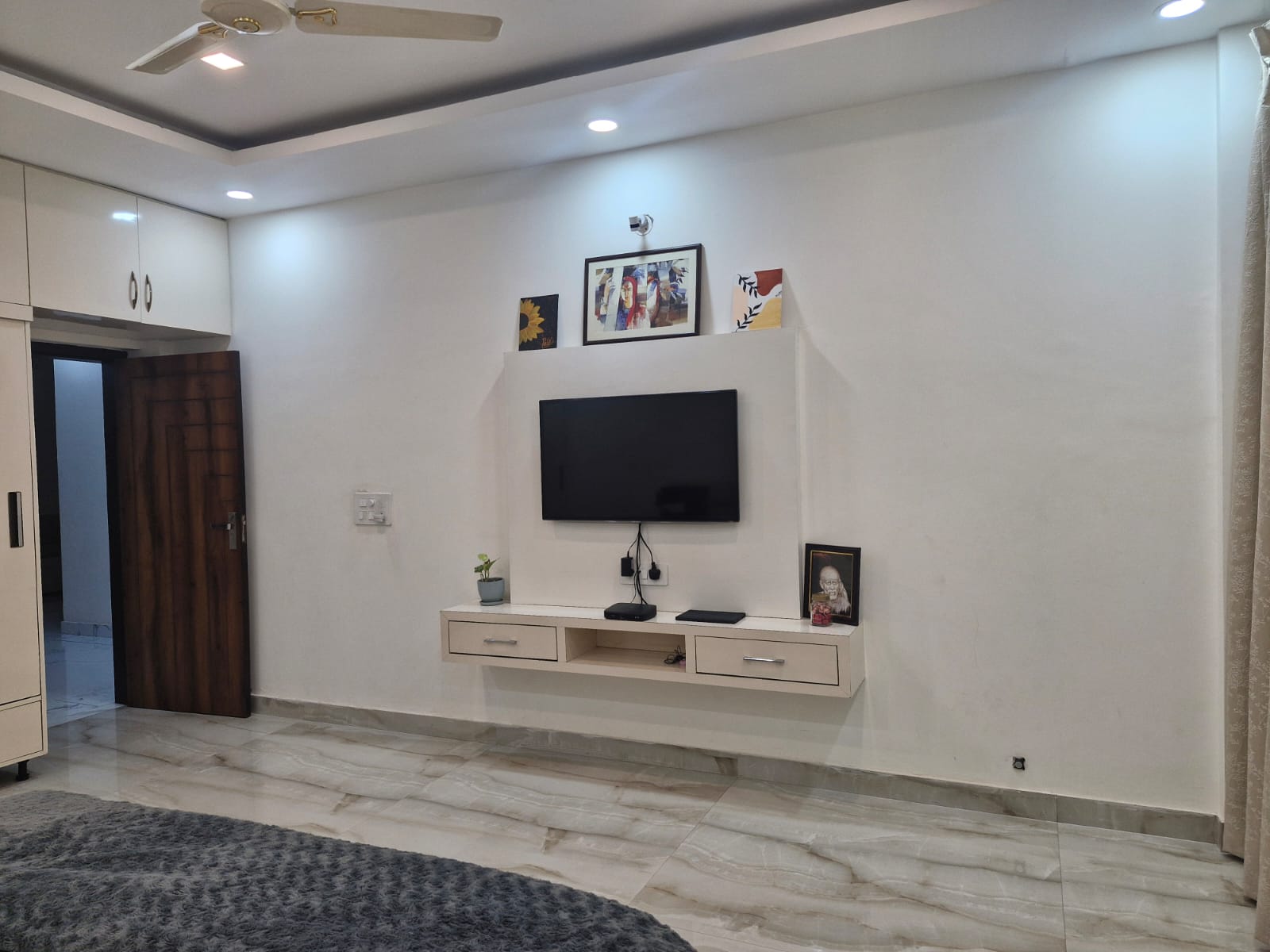 3 BHK + Servant Room Apartment For Sale in Sweta Central Park II