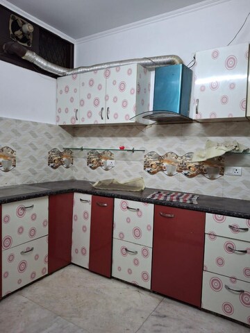 Kitchen in 1.5 BHK Builder Floor at Anarkali Colony – for Rent
