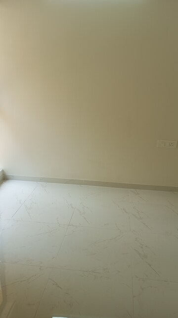 Room in 1 BHK Apartment at Runwal Gardens, Dombivli East – for Rent