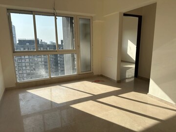 1 BHK Apartment For Rent in Omkar Signet, Malad East