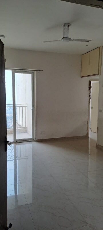 Bedroom in 2 BHK Apartment at Sector 10 Greater Noida – for Rent