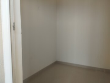 Room in 3 BHK Apartment at Raheja Atharva, Sector 109 – for Rent