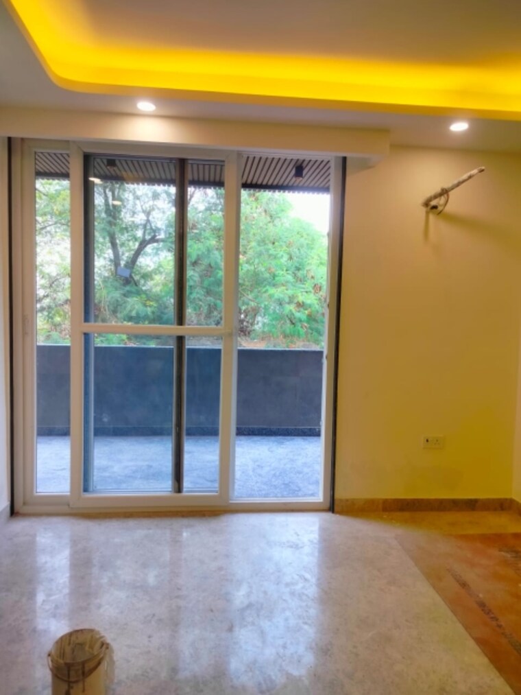 Room, sector 8 dwarka 4 Bedroom 210 Sq.Yd. Builder Floor In Sector 8, Dwarka Delhi 8356183