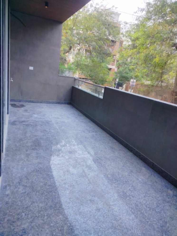 Balcony, sector 8 dwarka 4 Bedroom 210 Sq.Yd. Builder Floor In Sector 8, Dwarka Delhi 8356183