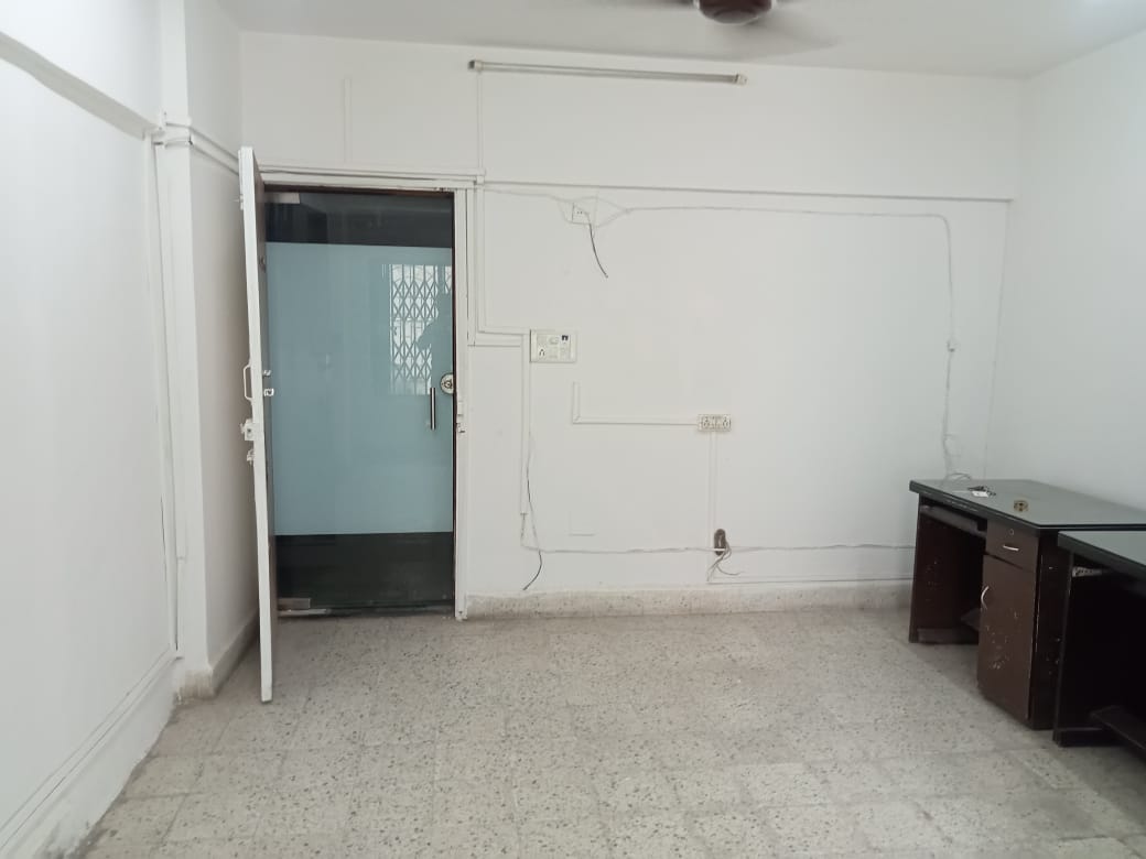 Office Space For Sale in Kukreja Center