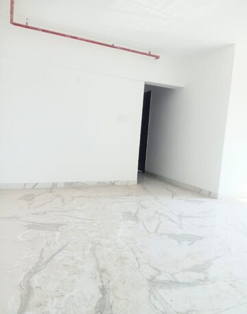 Room in 2 BHK Apartment at RNA NG Eclat, Andheri West – for Rent