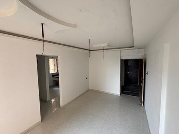Room in 2 BHK Apartment at Kumar Parc Residences, Hadapsar – for Sale