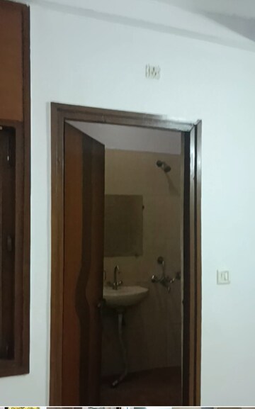 Bathroom in 2 BHK Builder Floor at Rohini Sector 8 – for Rent