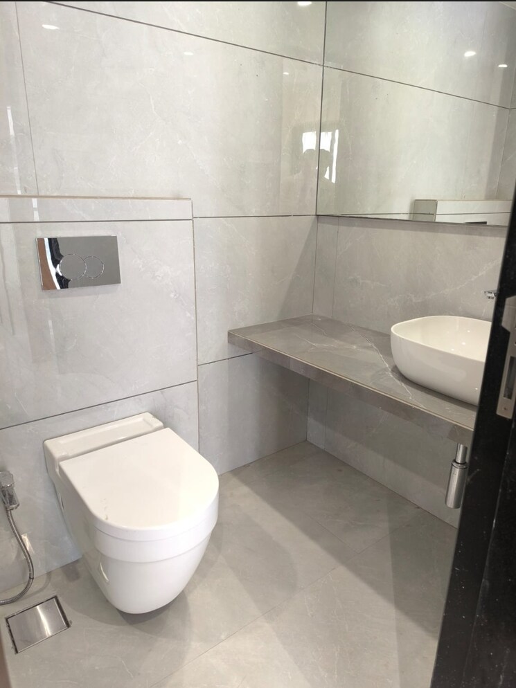 Bathroom, santacruz west 3 Bedroom 1232 Sq.Ft. Apartment In Santacruz West Mumbai 8356527