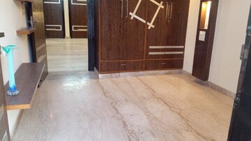 Room in 4 BHK Builder Floor at Rajouri Garden – for Rent