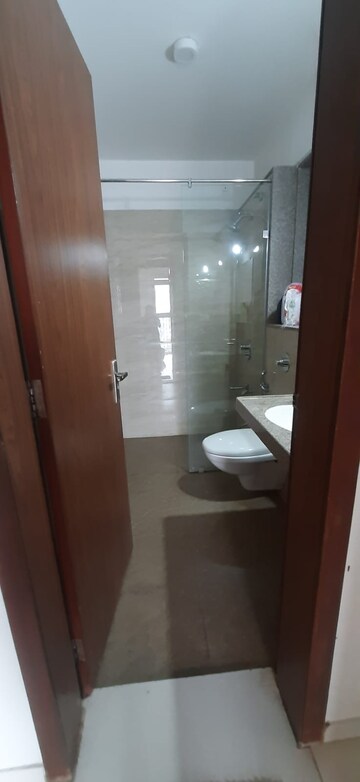 Bathroom in 3.5 BHK Apartment at Amanora Adreno Towers, Hadapsar – for Rent