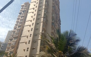 2 BHK Apartment For Rent in Samarpan Goldmist CHSL, Kandivali East
