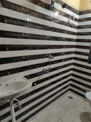 Room in  Pg at Sector 15 – for Rent
